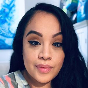 Meet your Posher, Alma